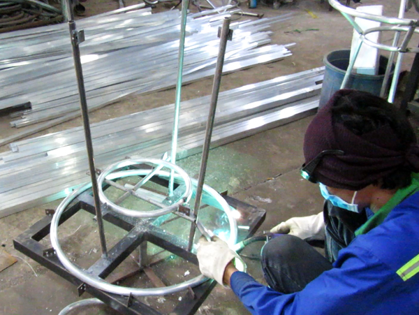 Video các công đoạn sản xuất khung bàn cafe tại xưởng cơ khí Minh Thy