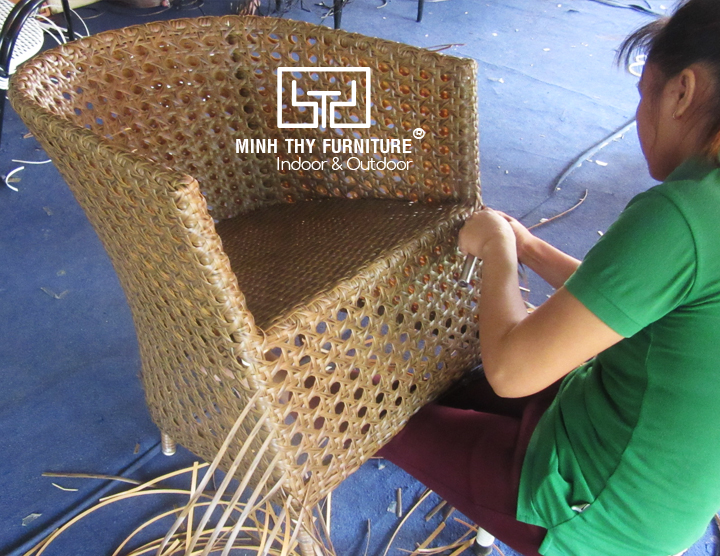 Video đan mắt cáo với mẫu ghế cafe sân vườn 2A157 tại xưởng Minh Thy