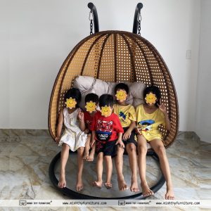 Xích đu sân vườn MT936 có khả năng chịu được trọng lượng 200kg