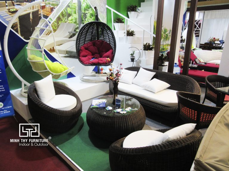 Ghế xích đu mây vật dụng trang trí "cực chất" cho không gian hiện đại