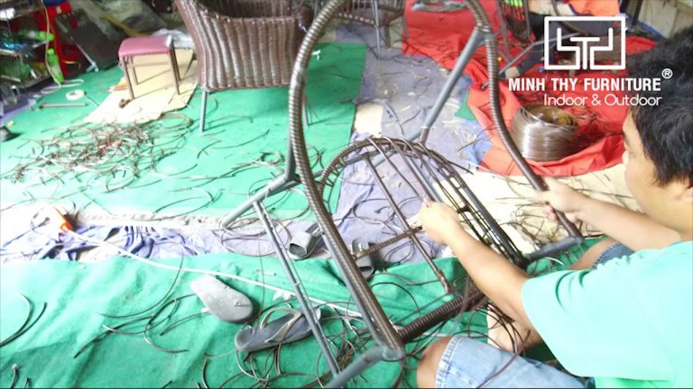 Quy trình sản xuất bàn ghế đan mây nhựa xuất khẩu
