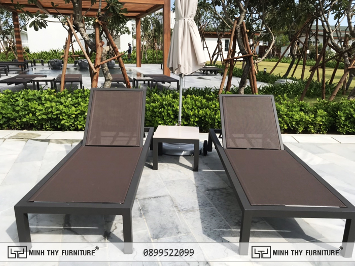 Mövenpick Resort Cam Ranh và ghế hồ bơi vải lưới textilene 1