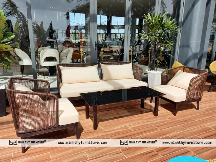 Sofa mây nhựa cao cấp của Minh Thy Furniture tại Sale Gallery Charm Resort Hồ Tràm