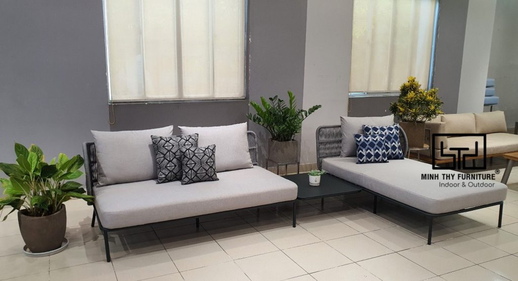 Nệm gối là một phần không thể thiếu của các set sofa cao cấp
