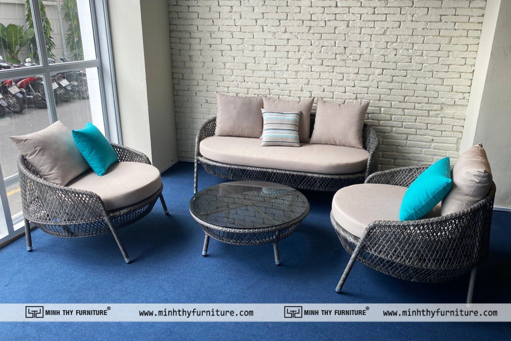 Sofa mây nhựa kết hợp với nệm ngoài trời sang trọng