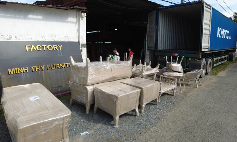 Vận chuyển và bàn giao nội thất mây nhựa dự án Minh Thy